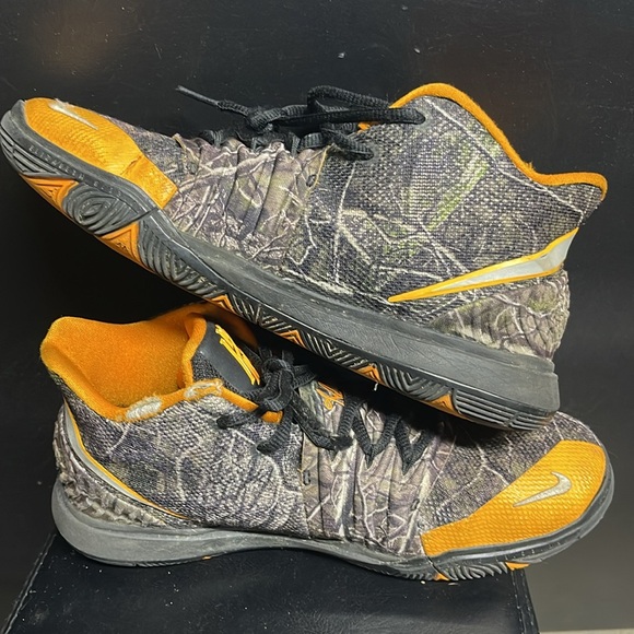 Nike Kyrie 5 Taco Camo Boys Size 7Y - Picture 5 of 12